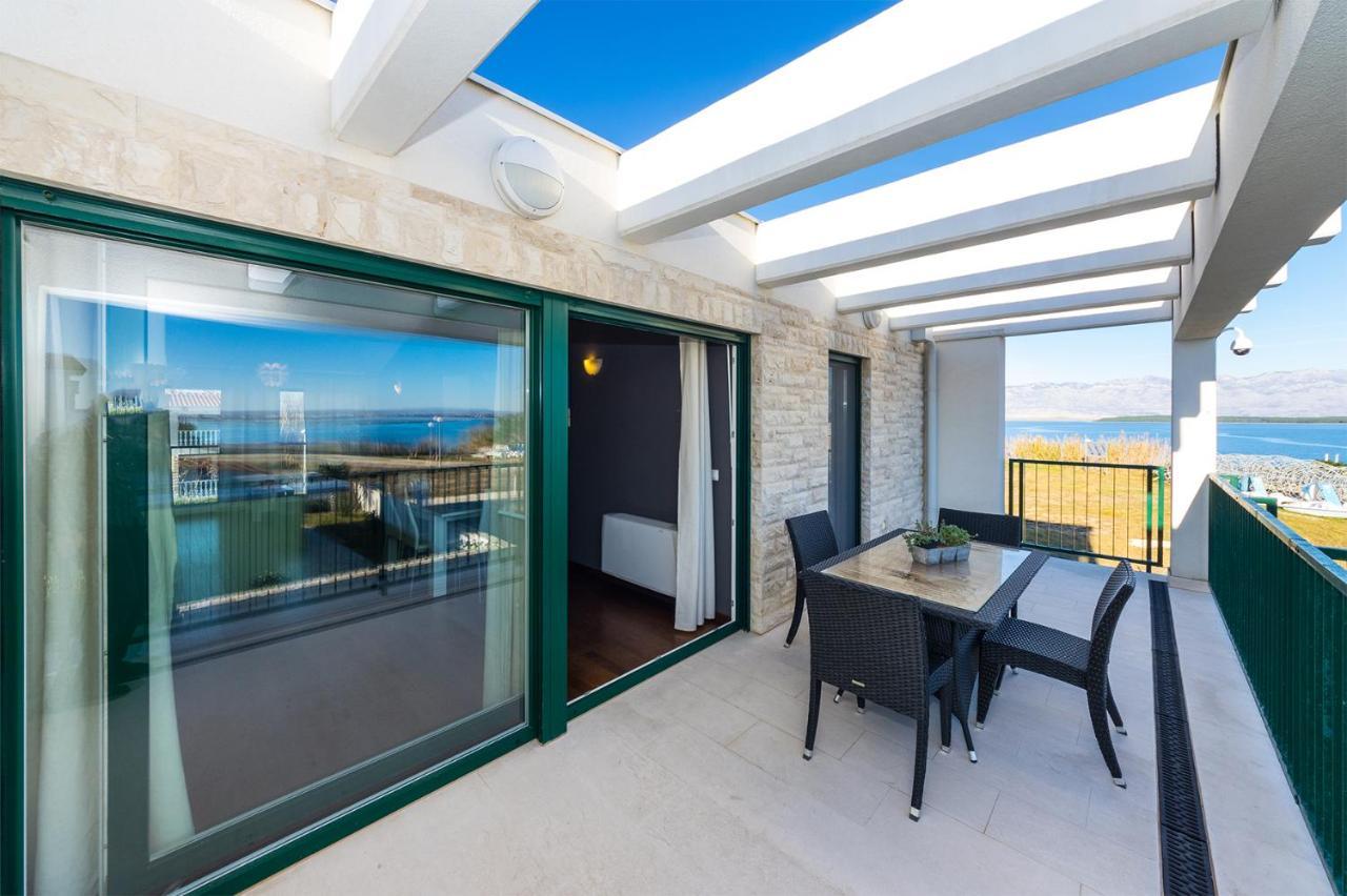 Queen Beach Apartments ニン エクステリア 写真